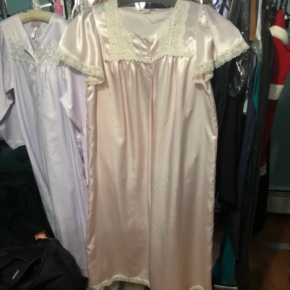 Vintage Dior Nightgown Pink Lace Cap Sleeves Round Neck Long Length Silky 48” - Picture 13 of 14